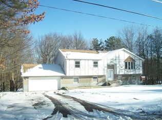 496 Seese Hill Rd, Canadensis, PA 18325