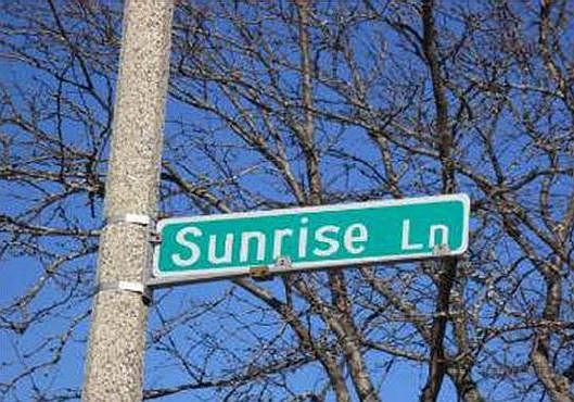 5th image of 1325 Sunrise Ln