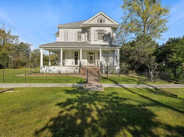 517 S America St, Covington, LA 70433
