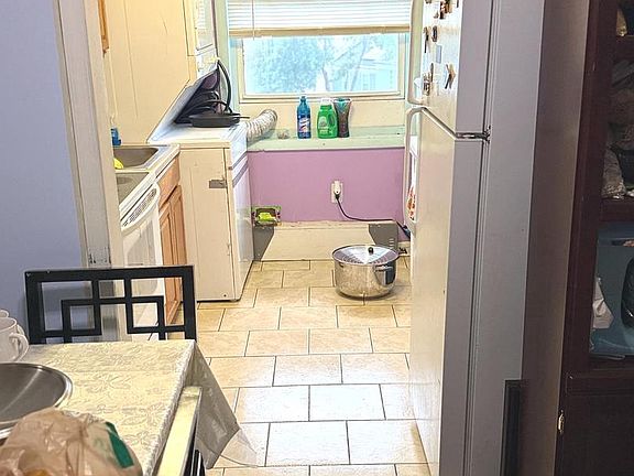 5th image of 8426 Richmond Hwy APT 105