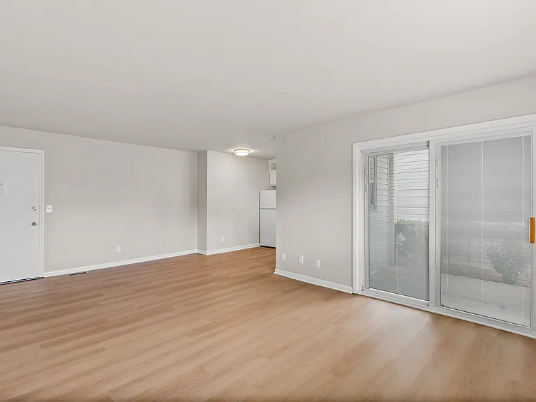 613 Hillsboro Rd #C12 — Photo 12