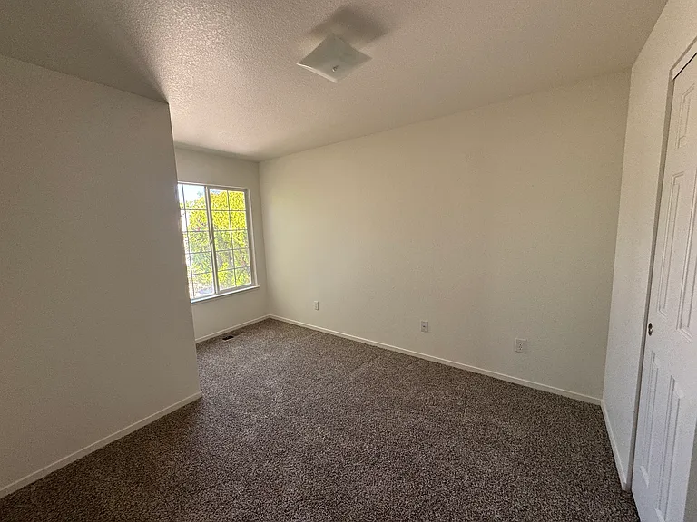 5762 Dewberry Ct — Photo 7