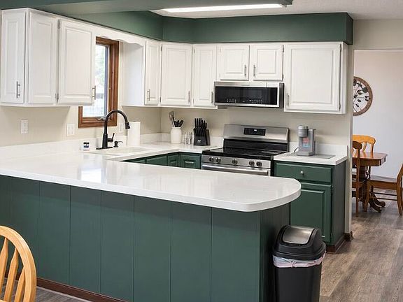 2nd image of 434 Ridge Crest Cir