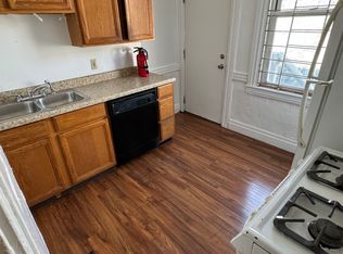 4 Melba Pl, Pittsburgh, PA 15213