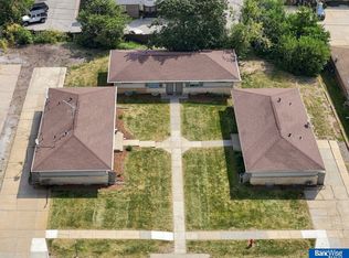 838 S 47th St, Lincoln, NE 68510