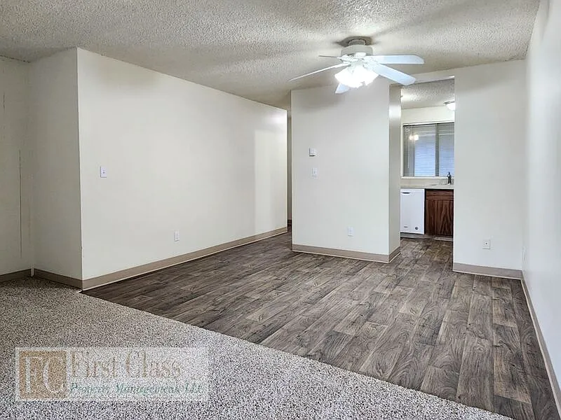 3 bed, 2.0 bath, 1100 sqft, $1,995 — Photo 4
