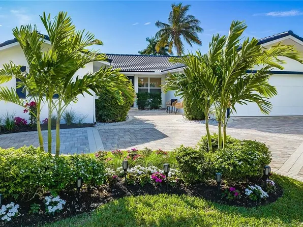 1380 Dolphin RD, NAPLES, FL 34102