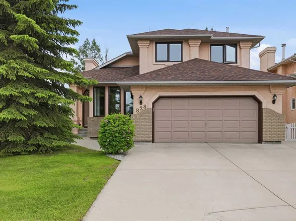 828 N Douglas Woods Pl SE, Calgary, AB T2Z 2E9