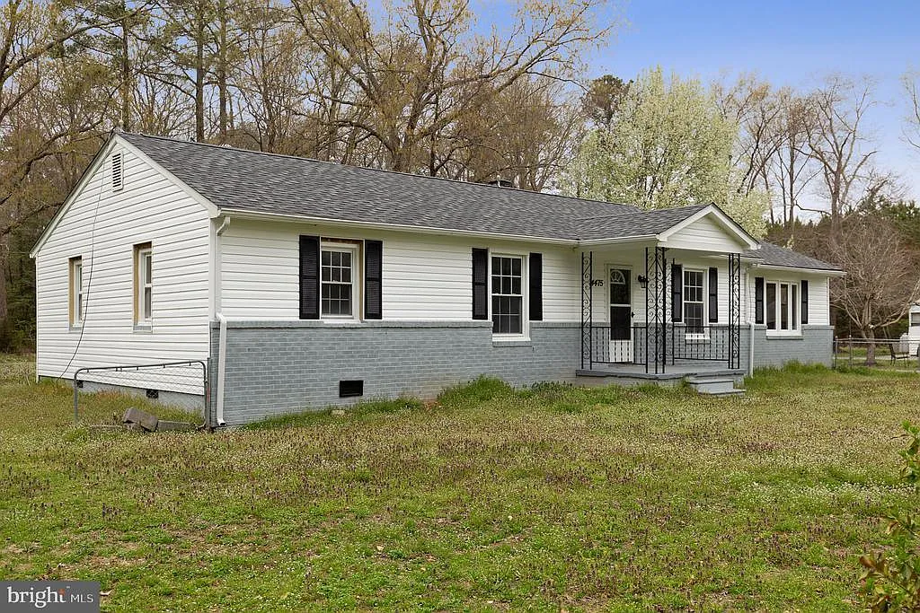 14475 Forest Dr photo 1
