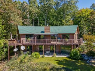 179 Old Bear Ridge Rd, Scaly Mountain, NC 28775