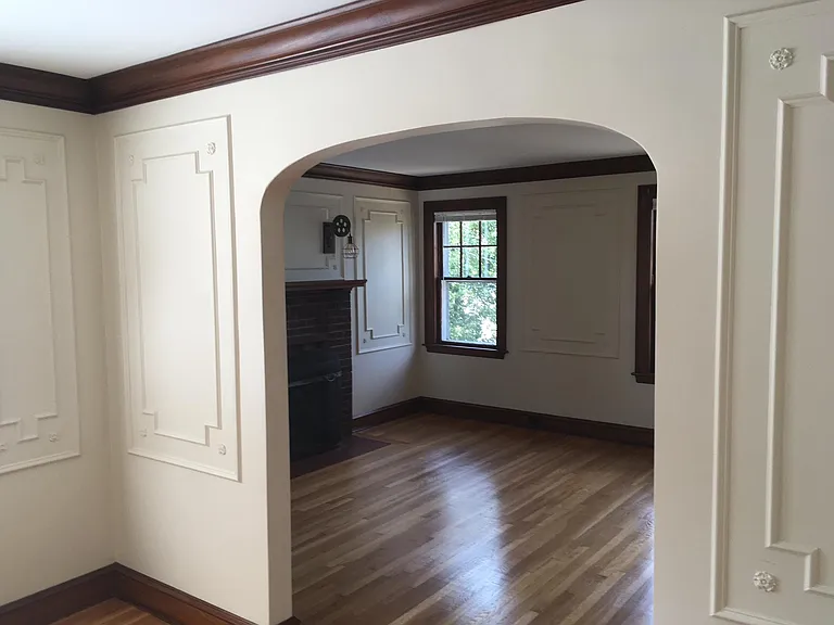 Archway from dining rm in to living rm