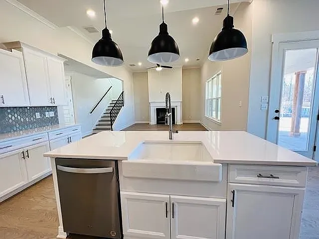 490 Mount Ivy Dr — Photo 7