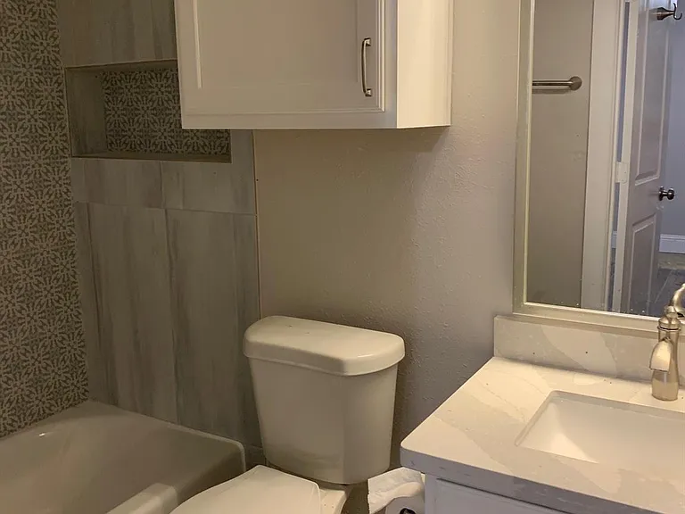 1021 Autumn Cir #A — Photo 13