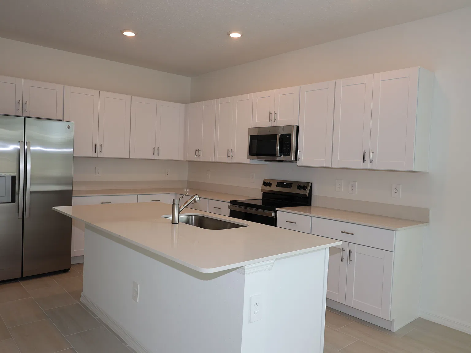 3 bed, 2.0 bath, 1521 sqft, $2,150 — Photo 3