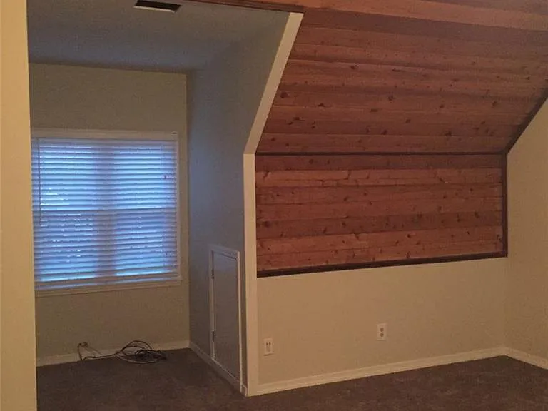 7070 Derby Ct — Photo 7