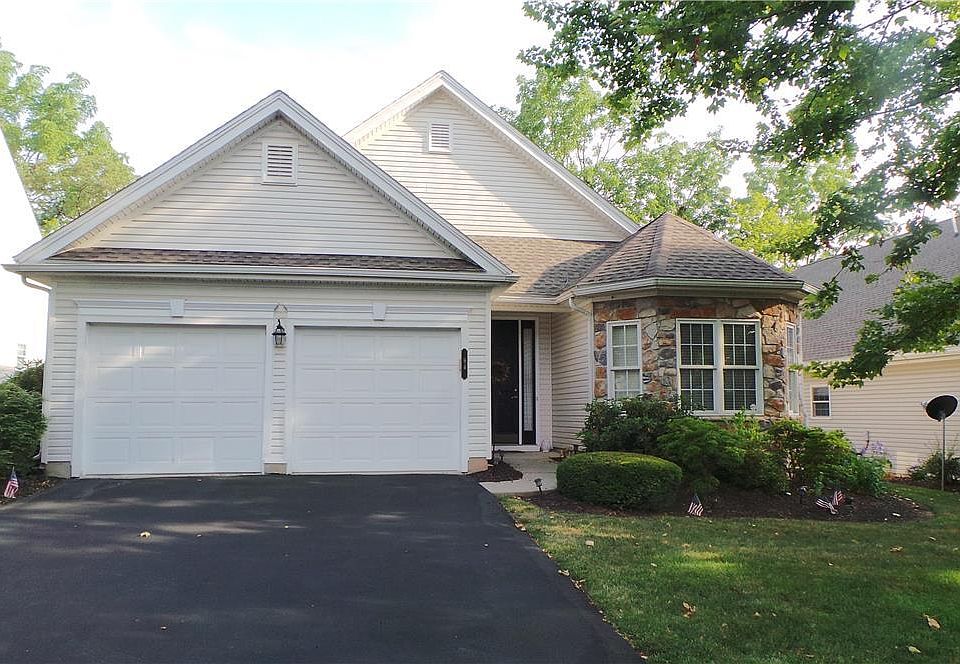1st image of 94 Glenmoor Cir S
