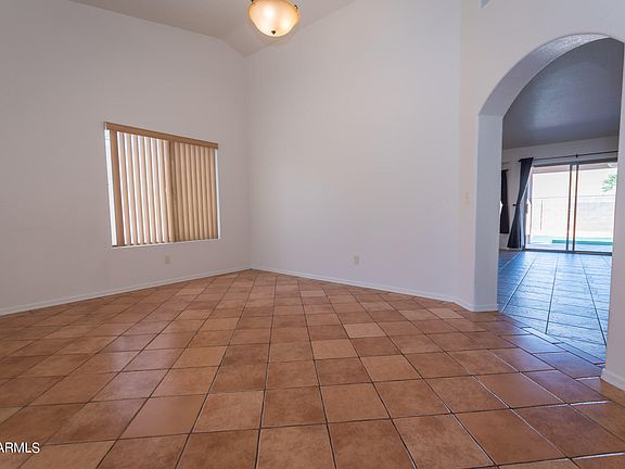 5th image of 3087 Plaza De Viola --