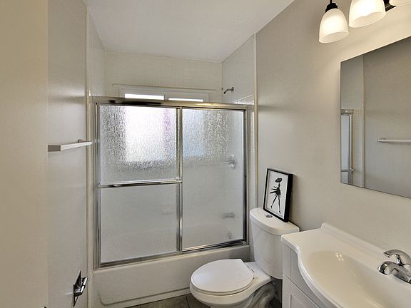 5th image of 1891 Laguna St #15