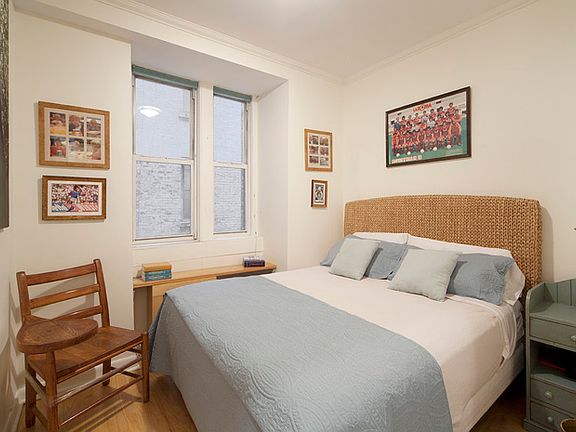 3rd image of 16 E 96th St APT 3H
