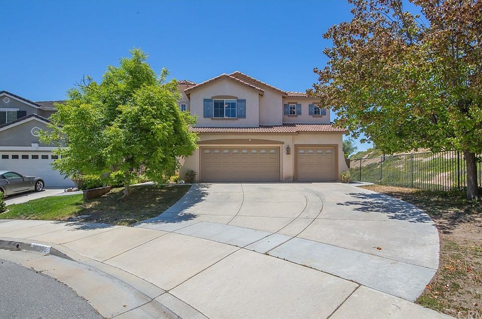 1st image of 38765 Cobblestone Cir