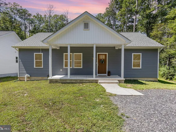 191 Wildwood Rd, Colonial Beach, VA 22443