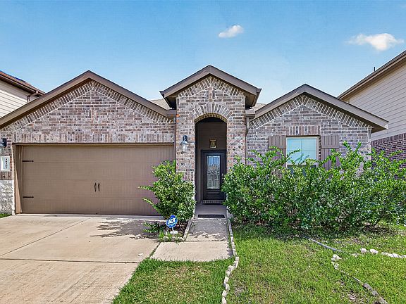 3rd image of 18307 Arcola Bay Ln
