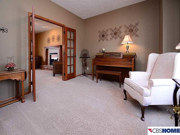 4th image of 2220 Broadwater Dr