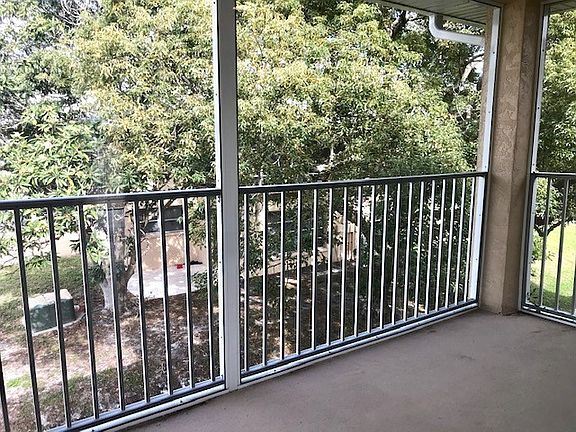 4th image of 2802 Maiden Ln