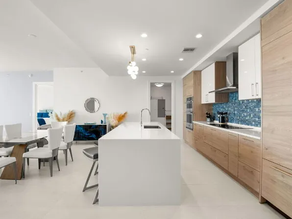 301 1st St S, Saint Petersburg, FL