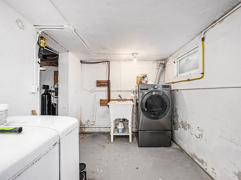 524 Continental Rd — Photo 18