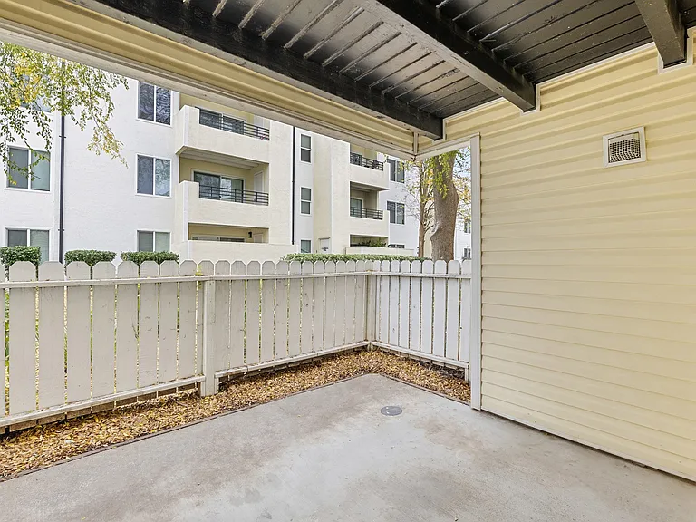 Kensington Park Apartments — Photo 45