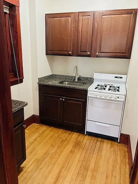 1 bed, 450 sqft, $2,200 — Photo 1