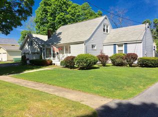 18 Parkwood Ave, Hudson Falls, NY 12839