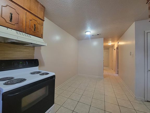 4th image of 311A Bellevue Cir