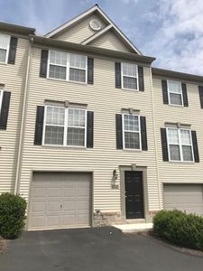 2719 Steeple Chase Dr, York, PA, 17402