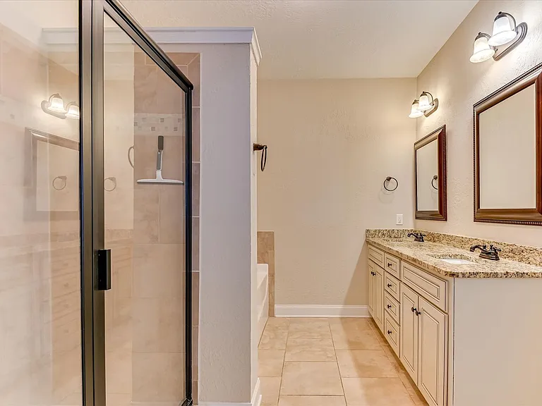 1226 Cypress Trl — Photo 23