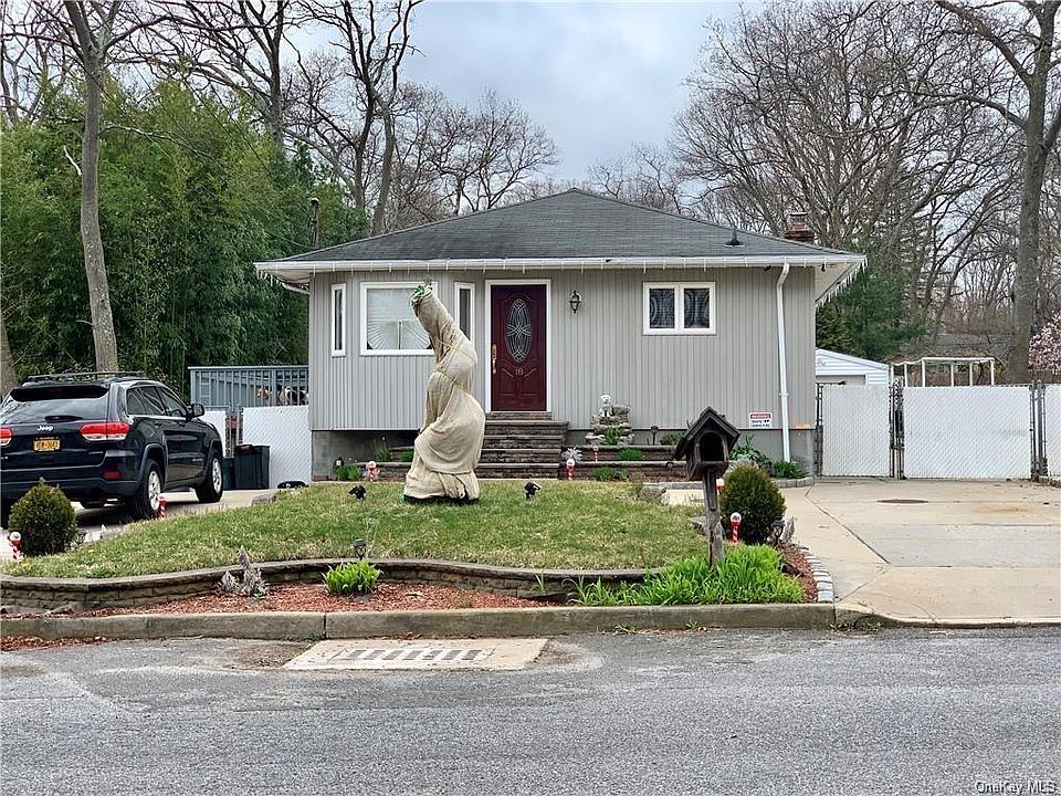 18 Raymond Avenue, Farmingville, NY 11738 Zillow