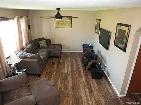 4th image of 1133 La Salle Ave
