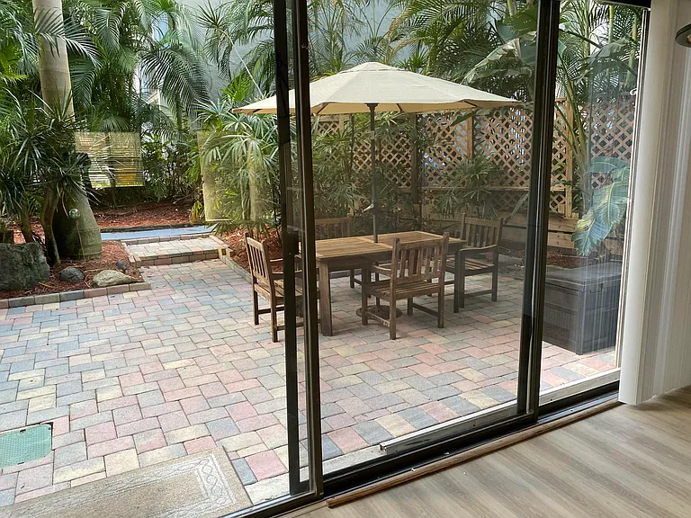501 SW 11th Pl #106 — Photo 34