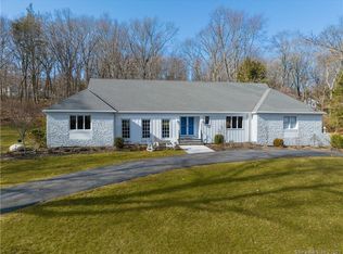 11 Grove Hill Rd, Woodbridge, CT 06525