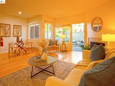 95 Marina Lakes Dr, Richmond, CA, 94804