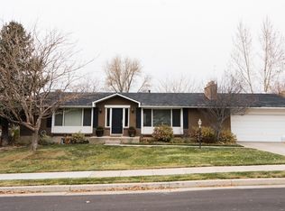 1115 E Hidden Valley Dr, Sandy, UT 84094