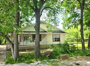 417 W Huffman St, Krum, TX 76249