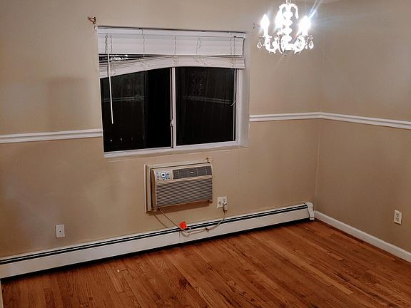 5th image of 3250 Barker Ave APT 3