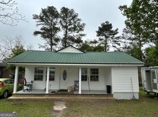 205 N Rushing St, Glennville, GA 30427