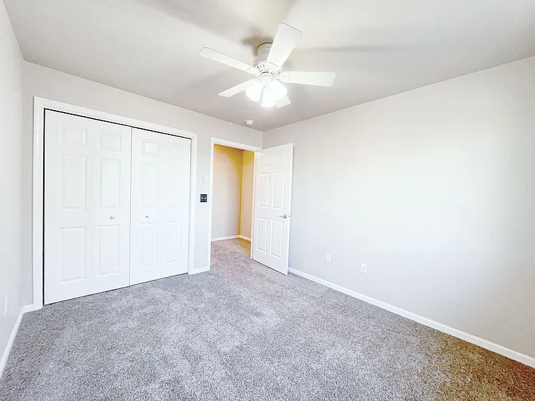Green Square Apartments — Photo 6