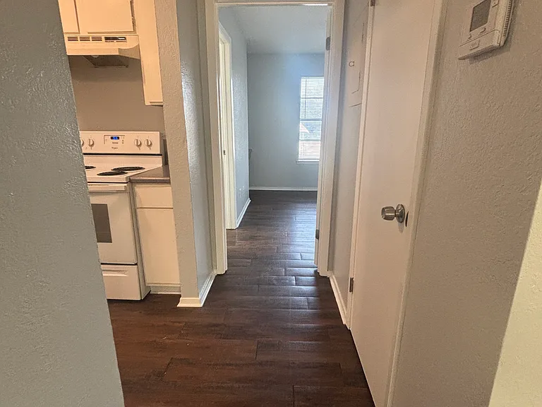 2124 Sanger Ave #104 — Photo 12