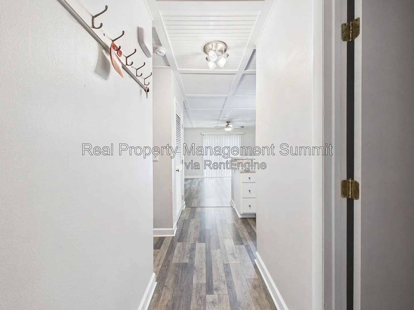 2 bed, 2.0 bath, 988 sqft, $1,500 — Photo 2