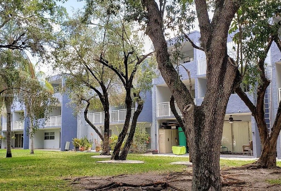 2nd image of 9351 Fontainebleau Blvd APT B311