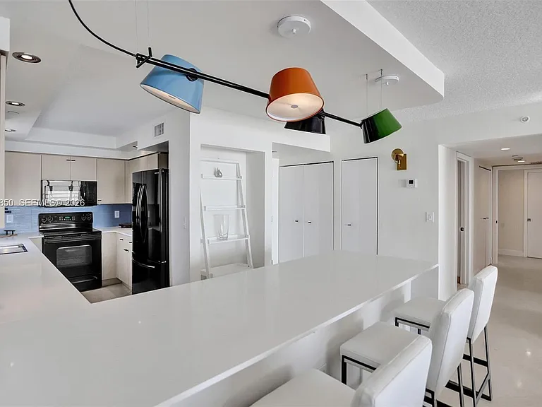 6917 Collins Ave #915 — Photo 6